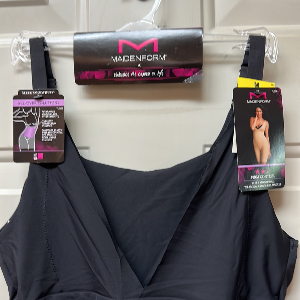 🎉HP🎉 Maidenform shapewear, size medium NWT!!! - Picture 2 of 10